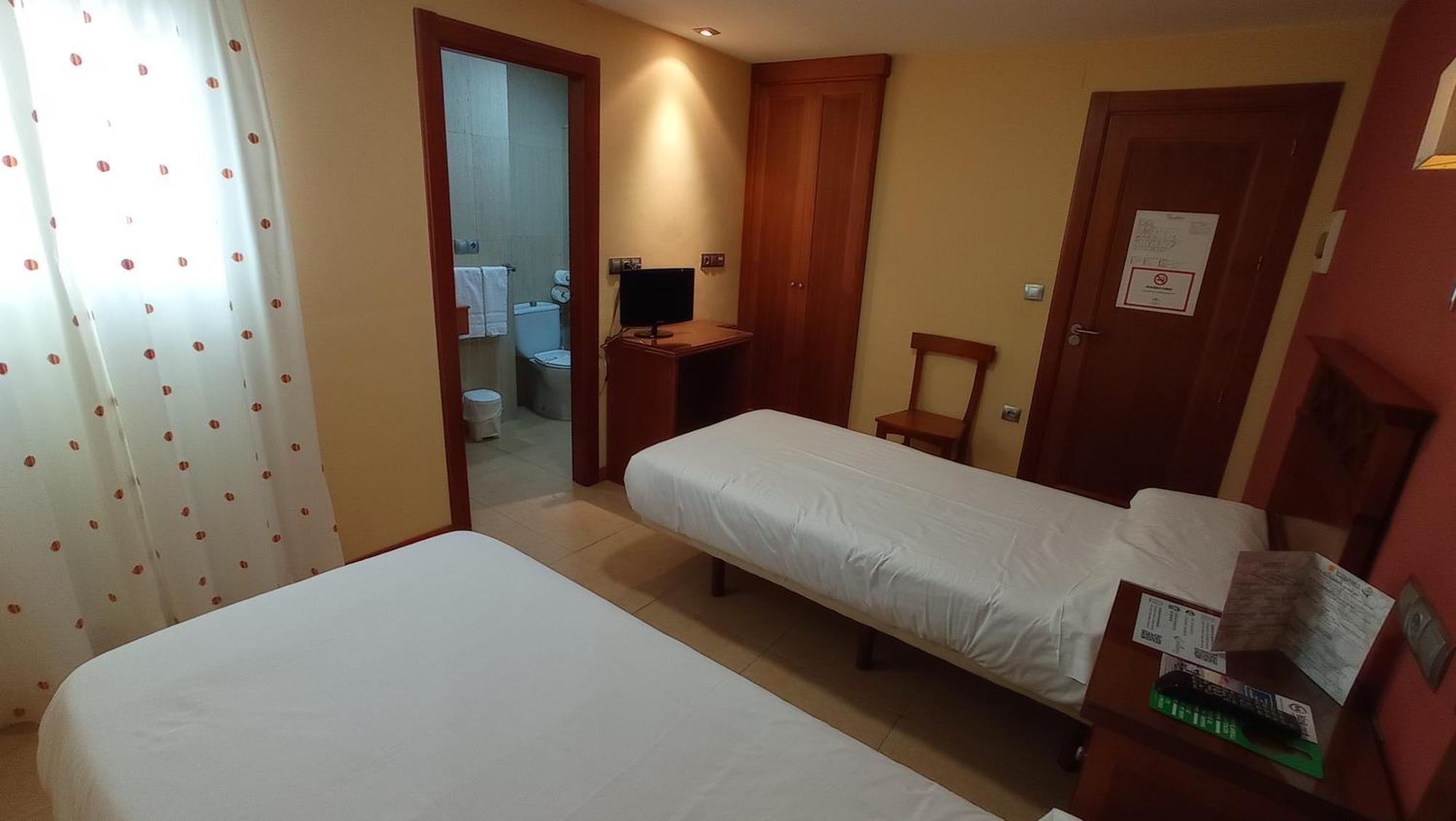 Pension Restaurante Casablanca Torreperogil Phòng bức ảnh
