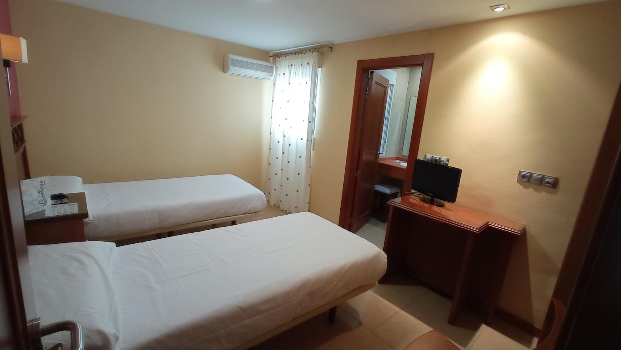Pension Restaurante Casablanca Torreperogil Phòng bức ảnh