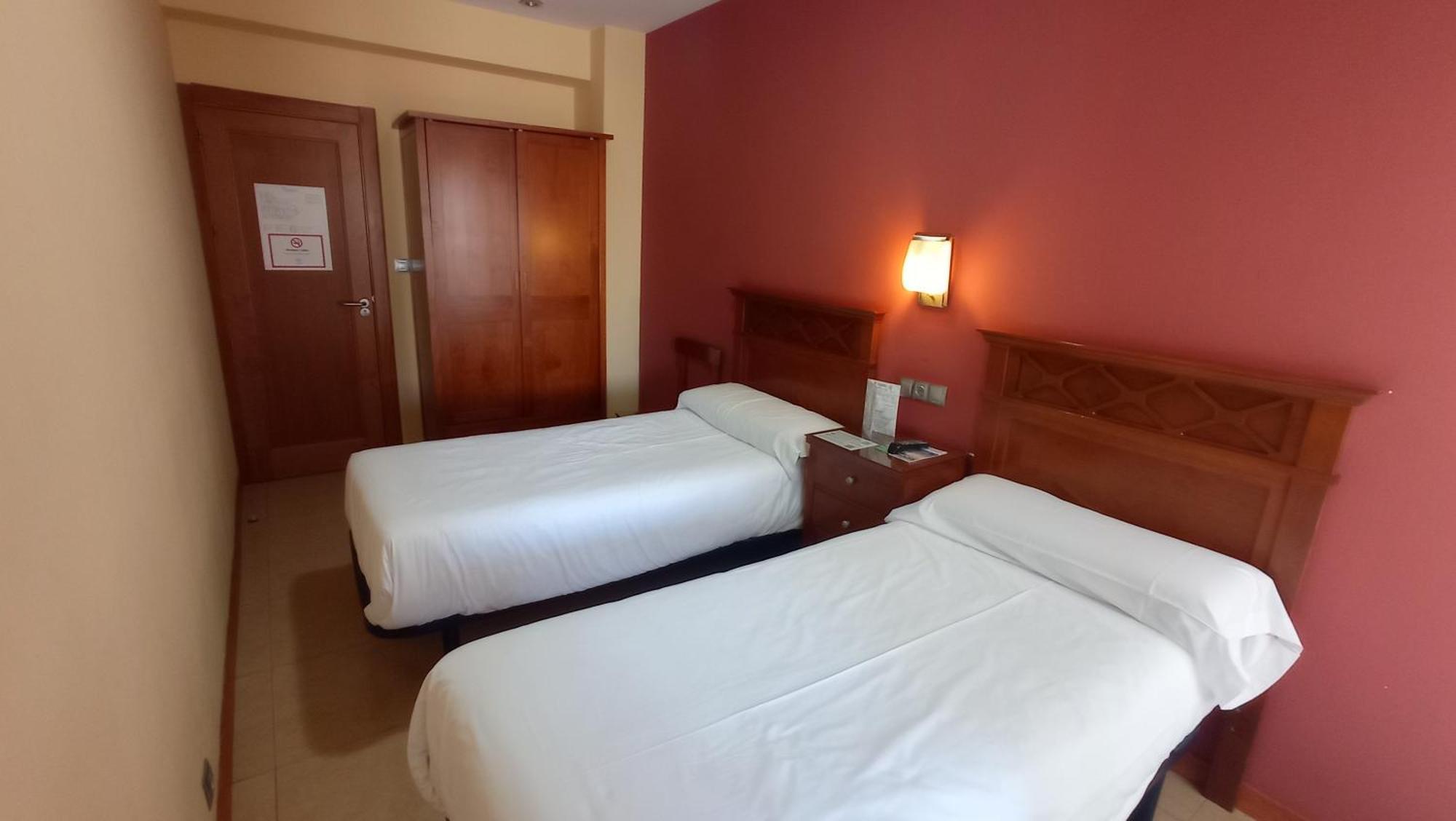 Pension Restaurante Casablanca Torreperogil Phòng bức ảnh